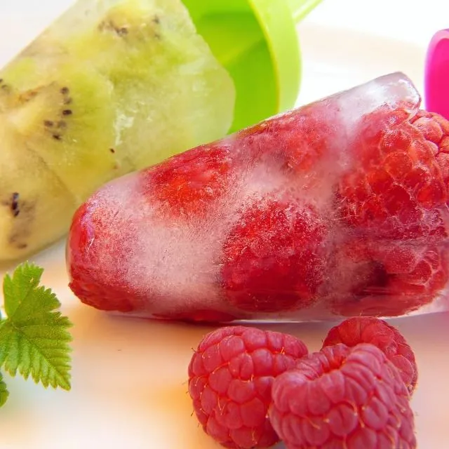 Ice-cold berry blast! 🥶
